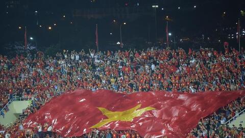 Người dân xuống phố ăn mừng U23 Việt Nam vô địch SEA Games 31