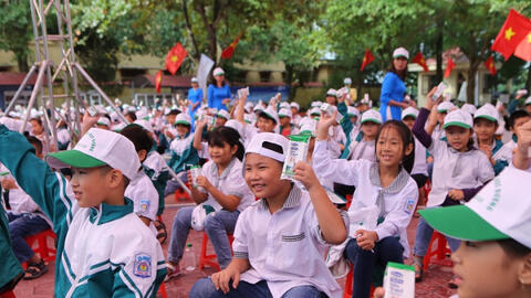Chương trình ‘Sữa học đường’ tiếp tục được triển khai tại Hà Nam