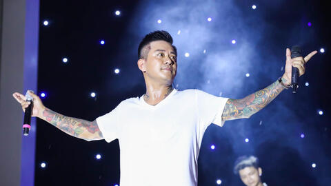 Ca sĩ Tuấn Hưng làm phó chủ tịch Hội Nghệ sĩ trẻ Hà Nội sau lùm xùm hát ở ban công