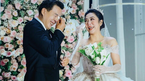 Hé lộ nguyên nhân Hà Thanh Xuân chia tay "Vua cá Koi” sau vài tháng tổ chức lễ cưới