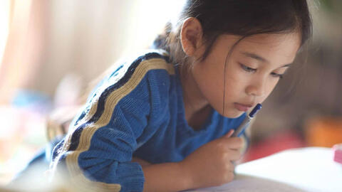 Bài tập tính số viên bi lớp 3 khiến phụ huynh cảm thán: Tôi là cử nhân cũng bó tay