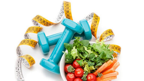 Cha mẹ cần làm gì để kiểm soát cân nặng ở trẻ béo phì?