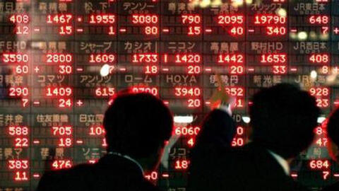 Thị trường tài chính toàn cầu rực lửa sau khi Nga tấn công Ukraina