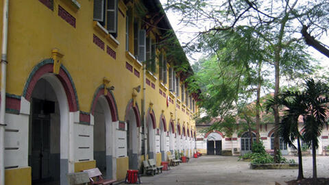 Học sinh một trường cấp 3 ở TP.HCM phải đóng tiền mua suất nghỉ trưa 15.000 đồng mỗi buổi tại trường