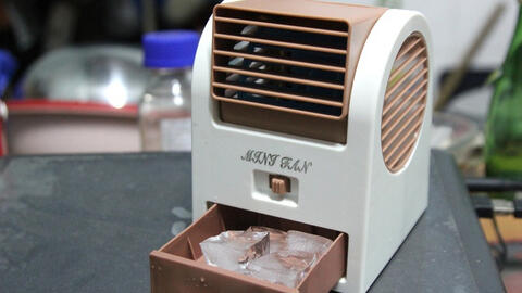 Thị trường các sản phẩm làm mát, chống nắng nhộn nhịp những ngày nóng đỉnh điểm