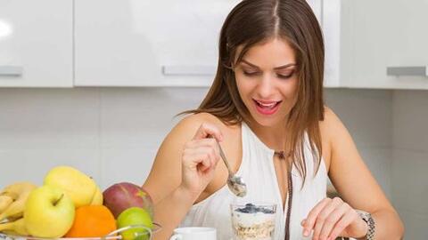 8 bí quyết đơn giản giúp bạn trẻ lâu hơn