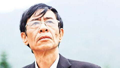 Dấu ấn thơ Hoàng Nhuận Cầm