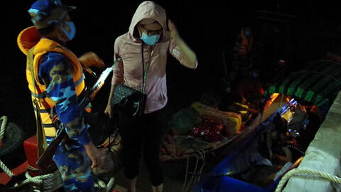 Phát hiện 8 phụ nữ vượt biên bằng xuồng từ Campuchia về Việt Nam