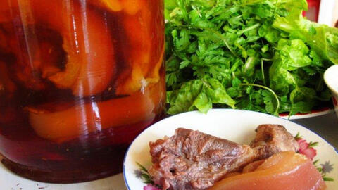 Thịt ngâm nước mắm, đậm đà hương vị miền Trung