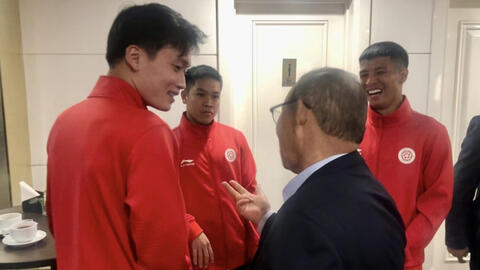 Ông Park Hang-seo không muốn nói chuyện lâu với học trò cũ chỉ vì: "Mấy đứa bắt đầu xin tiền của tôi nhiều hơn rồi"