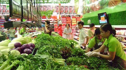 Siêu thị tiếp tục giảm giá thực phẩm tươi sống