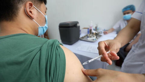 16 nhóm đối tượng được ưu tiên tiêm vắc xin ngừa COVID-19