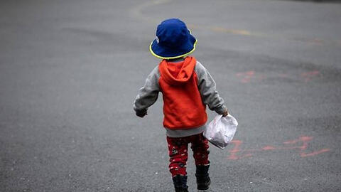 Do ảnh hưởng dịch bệnh, 300 triệu trẻ em bị cắt bữa trưa vì trường đóng cửa