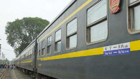 Tạm dừng tàu khách liên vận Việt Nam - Trung Quốc