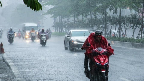 Bắc Bộ có mưa rào và dông, vùng núi đề phòng lũ quét và sạt lở đất