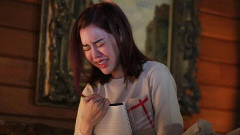 Sắp cưới lại để lộ hình xăm trên ngực, cô gái bị hủy hôn sau cuộc nói chuyện ở nhà trai