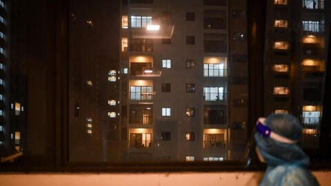 Có thật COVID-19 lây qua đường thông gió chung cư?