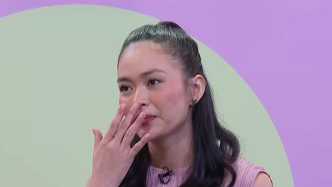 Mâu Thủy bật khóc kể chuyện khủng hoảng sau sinh, phải cầu cứu mẹ chồng giúp đỡ