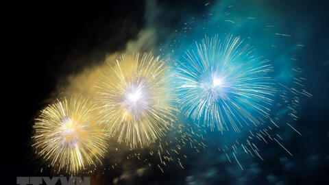 Nga bắn pháo hoa chào mừng ngày Chiến thắng phátxít