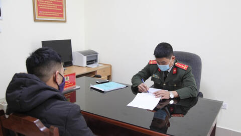 Đăng tin bệnh nhân Covid-19 đi hát có 'tay vịn', nam thanh niên 30 tuổi bị xử phạt 5 triệu đồng