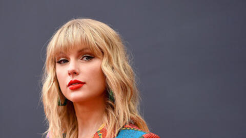 Cách Taylor Swift sử dụng khối tài sản triệu USD khác biệt so với các nghệ sĩ giàu có ở Hollywood