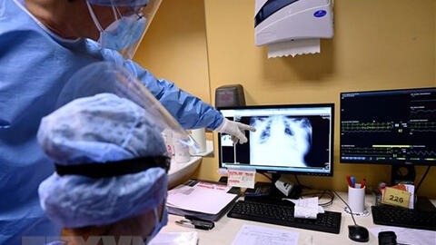 Giới khoa học theo dõi biến thể mới XE của virus SARS-CoV-2