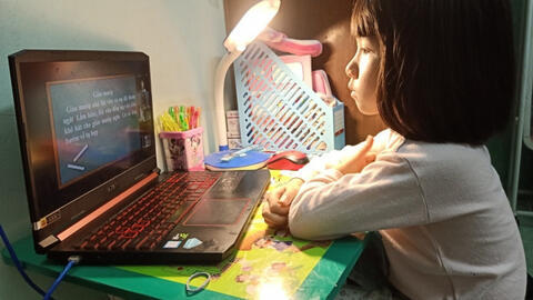 Làm gì để giúp học sinh giảm căng thẳng, mệt mỏi khi học online?