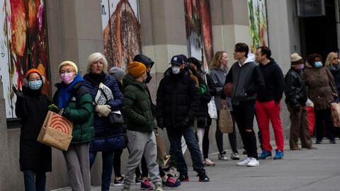 Tầng lớp trung lưu Mỹ lâm vào cảnh nợ nần chồng chất do đại dịch