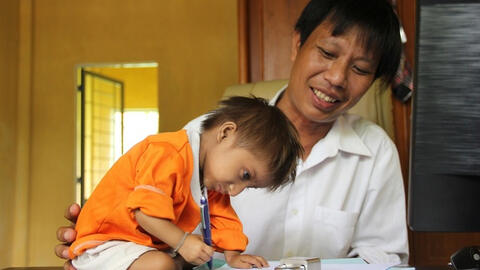 Cậu bé tí hon Đinh Văn K'Rể đã qua đời