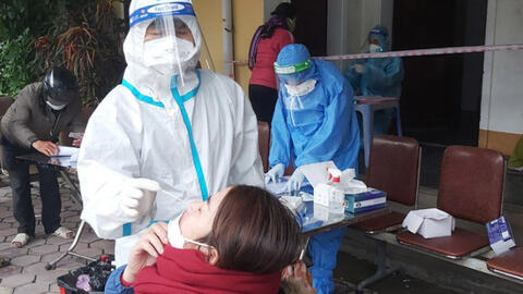 F0 điều trị tại nhà gặp khó khăn khi xin giấy xác nhận để hưởng BHXH, chuyên gia nói gì?