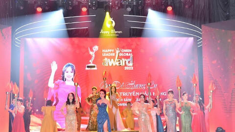 Nghi thức rước đuốc truyền cảm hứng của Happy Women