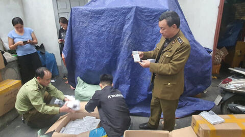 Phát hiện hàng ngàn pin dự phòng Samsung giả