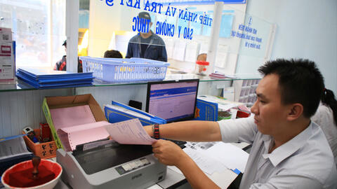 TPHCM: Người tiêm 2 mũi vắc xin trực tiếp nộp hồ sơ đặc biệt từ 1/10