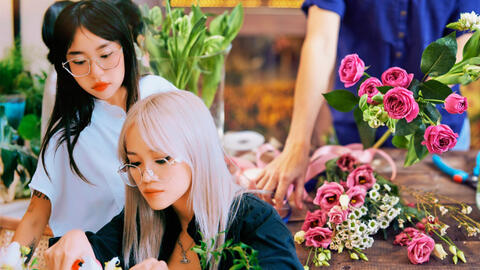Chủ tiệm hoa bày cách cắm hoa luôn tươi, chỉ ra 1 đặc điểm của "hoa đông lạnh" mà chị em không nên mua