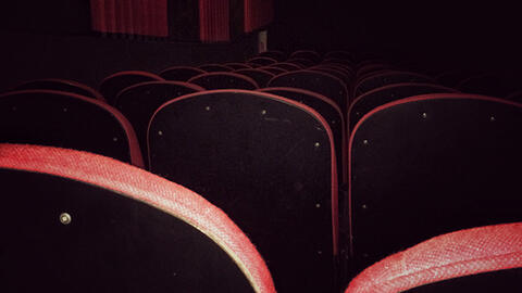 Nhấm nháp cô đơn