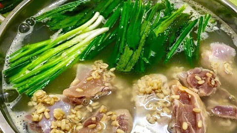 Món ngon mỗi ngày: Cách làm lẩu gà dấm bỗng đượm vị – lạ miệng ngày cuối tuần