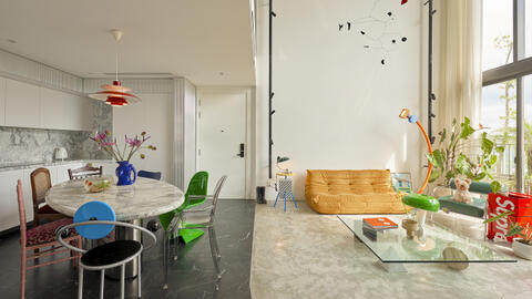 Căn duplex 140m2 "toát ra mùi tiền" của cặp đôi nổi tiếng: Chàng thích sưu tầm đồ nội thất, nàng nhăn mặt vì quá "đau ví"