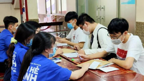 Điểm chuẩn đại học 2020 tăng vọt vì lý do gì?