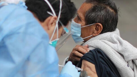 Người nhiễm Covid-19 sau tiêm vaccine hồi phục nhanh hơn