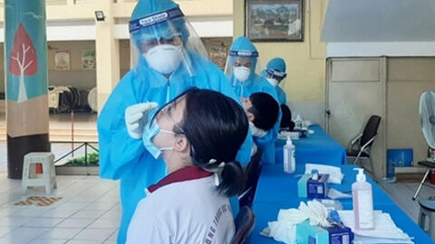 Bộ Y tế nói gì về 150.000 ca test nhanh dương tính của TP.HCM?