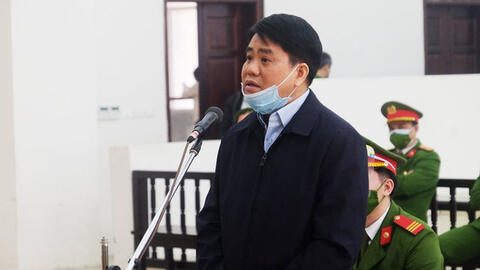 Luật sư của ông Nguyễn Đức Chung xuất trình 'vật chứng quan trọng’