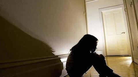 “Yêu râu xanh” dùng kẹo để dụ bé gái rồi hiếp dâm