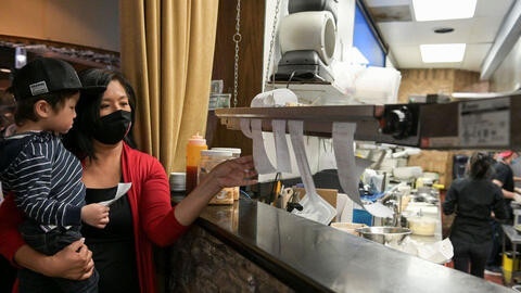 Doanh nghiệp Mỹ gốc Á bị ảnh hưởng nặng trong dịch COVID-19