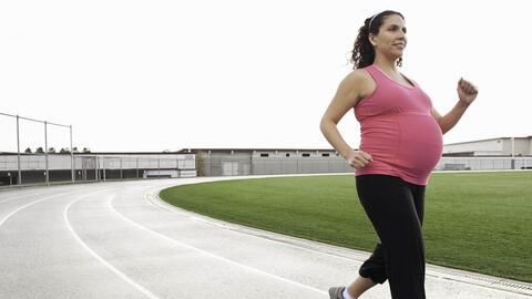 Phụ nữ mang thai muốn chạy bộ cần  lưu ý những gì?
