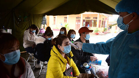 Nhiều người từ Trung Quốc về chưa được theo dõi y tế