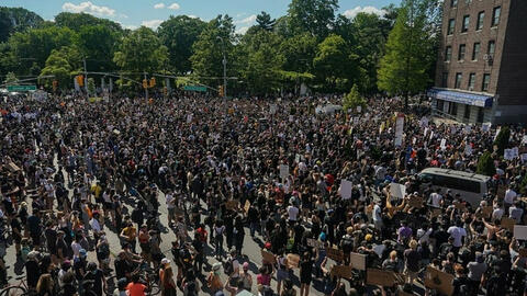 Lo ngại về nguồn siêu lây nhiễm Covid-19 ẩn trong đám đông biểu tình tại Mỹ