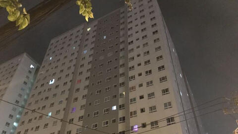 Hai cô gái rơi lầu chung cư Topaz Home ở TP.HCM