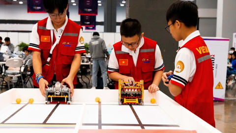 Tranh tài cùng 415 đội thi từ 81 quốc gia, đội tuyển Việt Nam đạt 4 giải lớn tại cuộc thi rô bốt lớn nhất thế giới