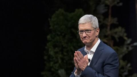 Apple trở thành ‘cỗ máy in tiền vĩ đại nhất trong lịch sử’, giúp Tim Cook bước chân vào câu lạc bộ tỷ phú