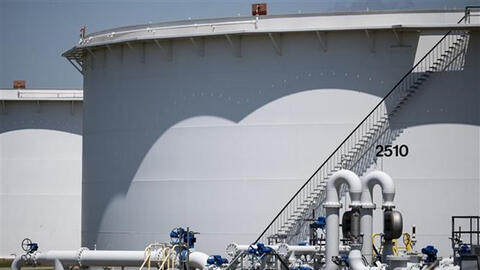 Giá dầu giảm mạnh sau khi Mỹ công bố mức xuất kho lớn chưa từng có